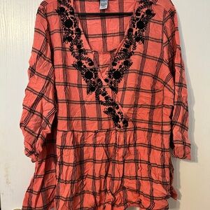 NWT Catherines Coral Plaid Peasant Blouse with Black Embroidery